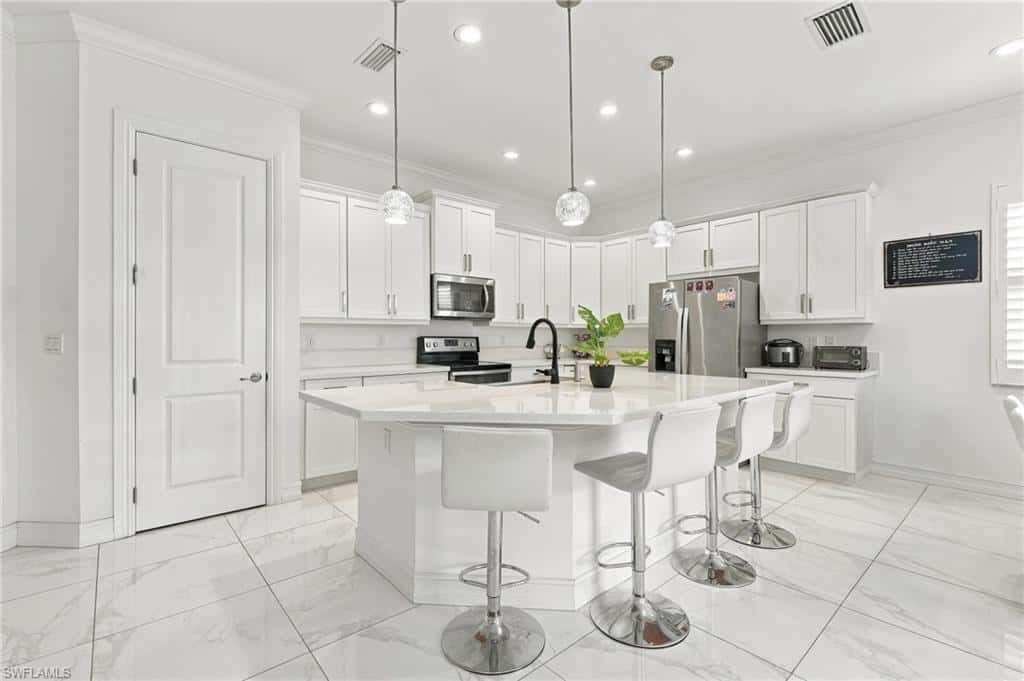 9201 Woodhurst Dr, Naples, photo 12