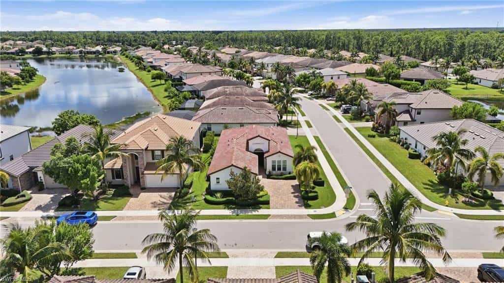 9201 Woodhurst Dr, Naples, photo 32