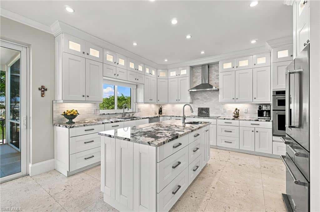 132 Hilo St, Naples, photo 8