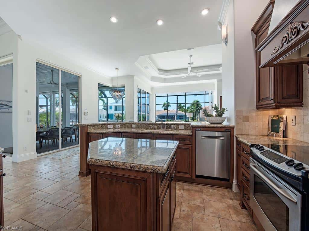 466 Clifton Ct, Marco Island, photo 6