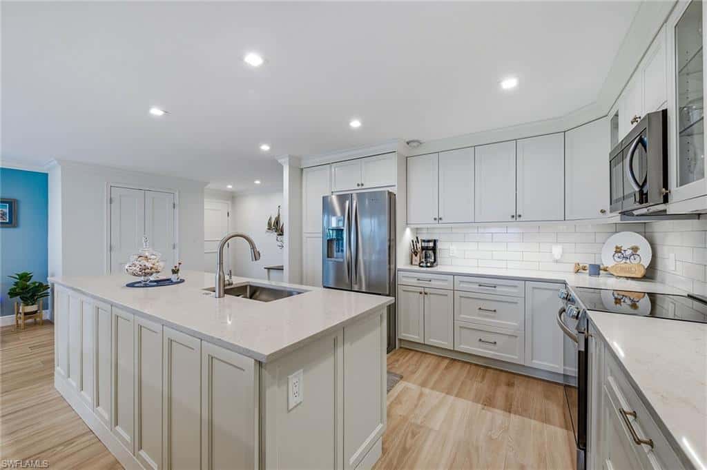 2875 Gulf Shore Blvd #106, Naples, photo 8