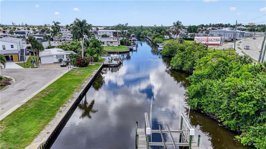 17520 Azalea Ln, Fort Myers Beach, photo 4