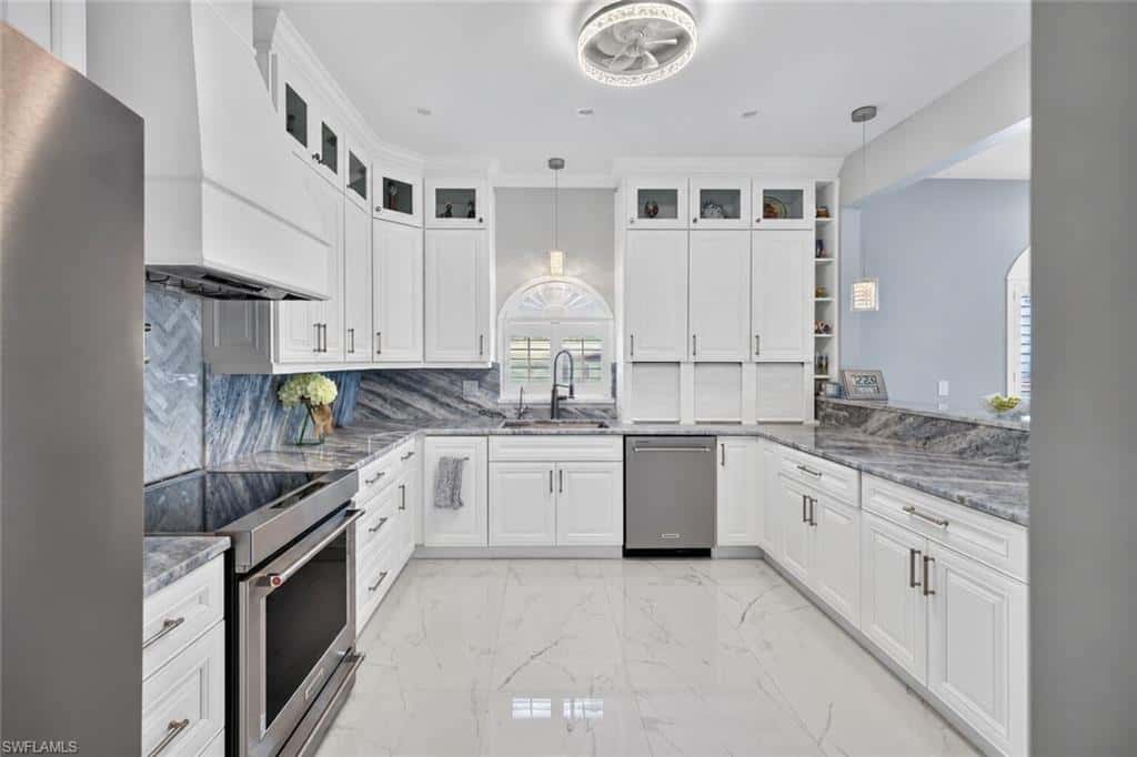 61 Mango St, Fort Myers Beach, photo 12