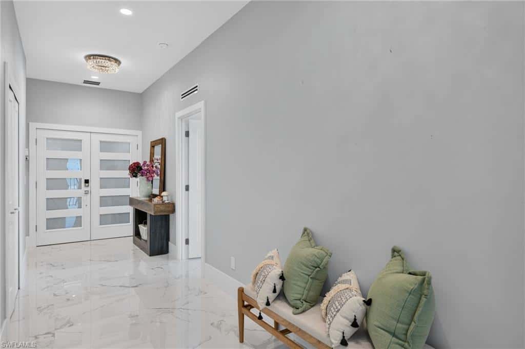 61 Mango St, Fort Myers Beach, photo 9
