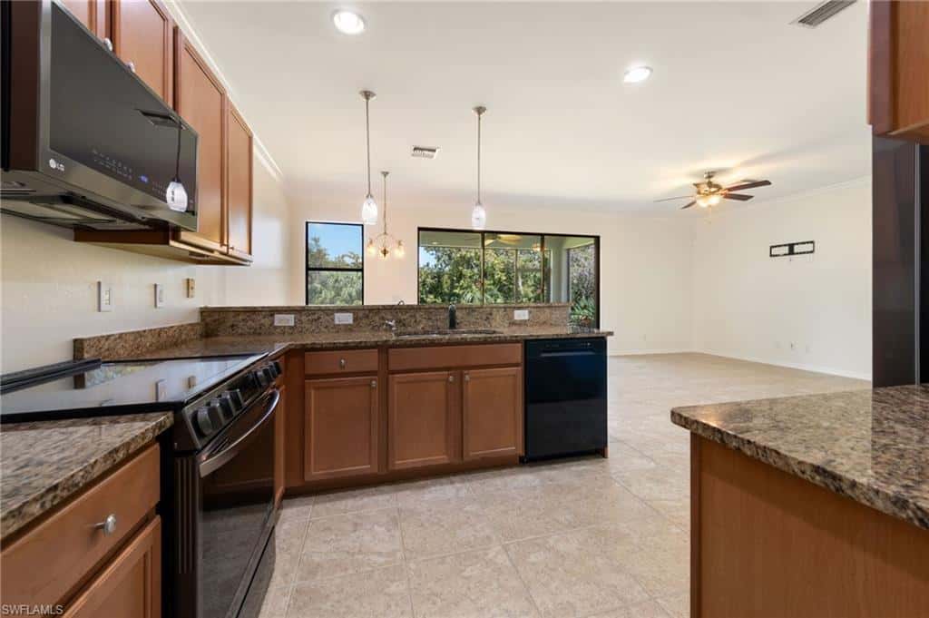 15346 Summit Place Cir #161, Naples, photo 11