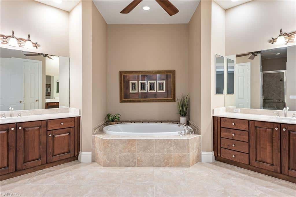 9284 Menaggio Ct #202, Naples, photo 17