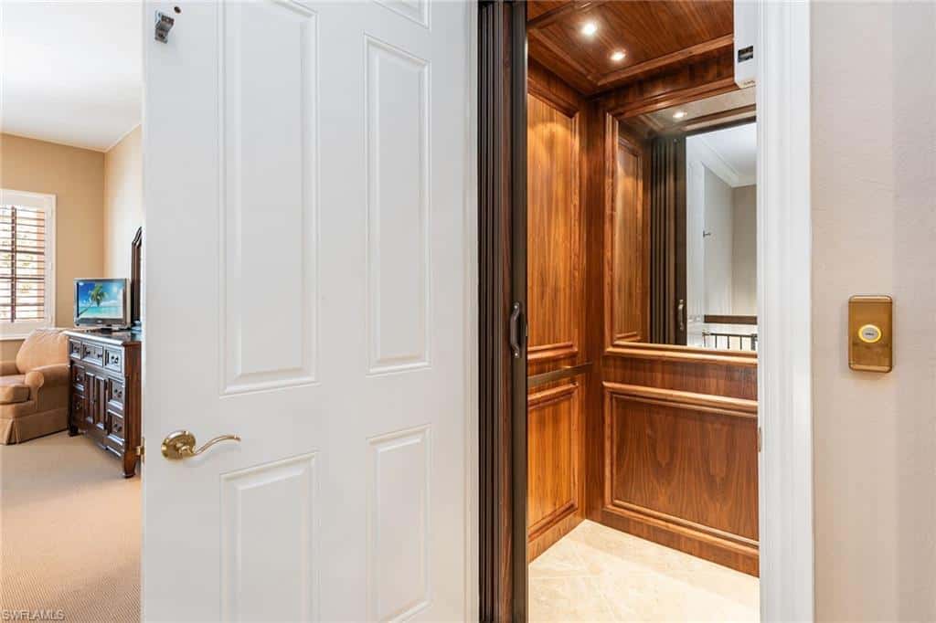 9284 Menaggio Ct #202, Naples, photo 30
