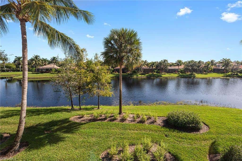 9284 Menaggio Ct #202, Naples, photo 34