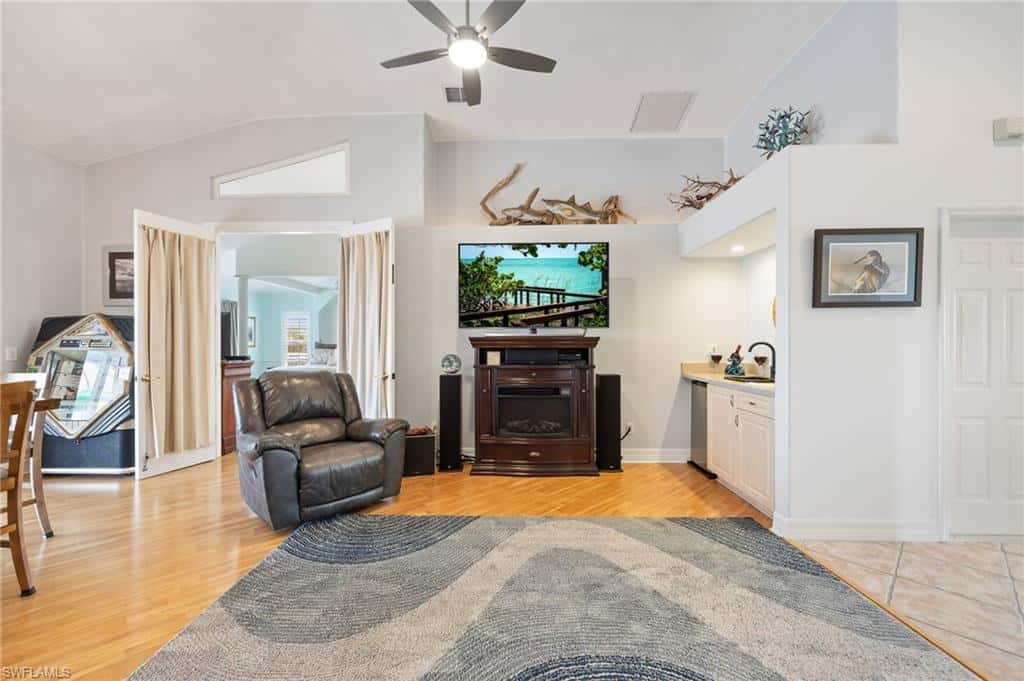 12249 Moon Shell Dr, Matlacha Isles, photo 9