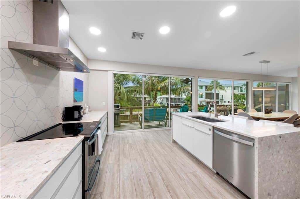 1282 Venetian Way, Naples, photo 12