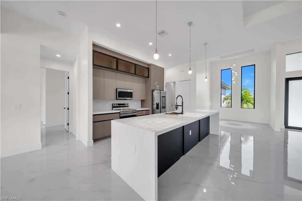 3221 3rd Ter, Cape Coral, photo 14