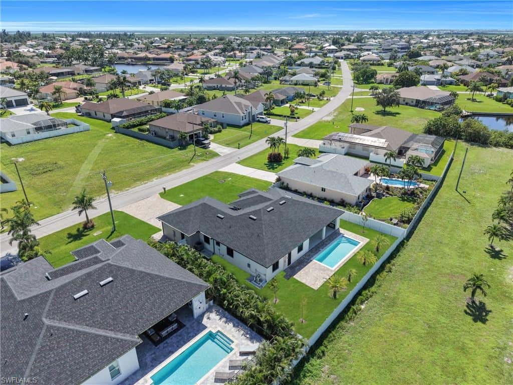 3221 3rd Ter, Cape Coral, photo 54