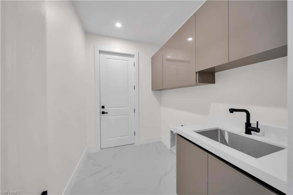 3221 3rd Ter, Cape Coral, photo 39