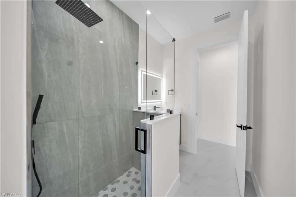 3221 3rd Ter, Cape Coral, photo 29
