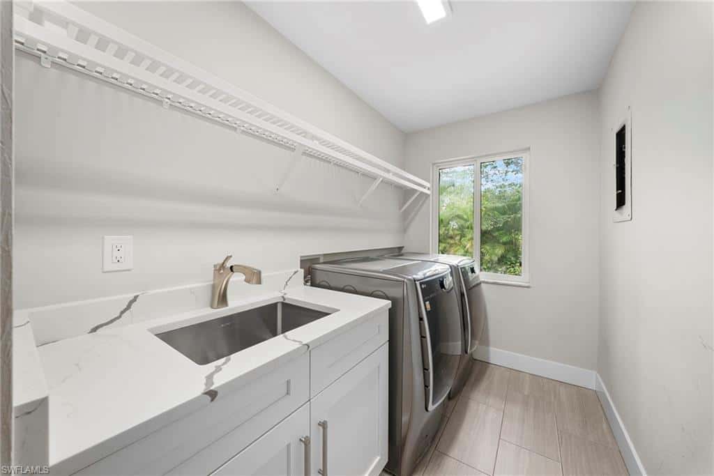 5750 Westport Ln, Naples, photo 32
