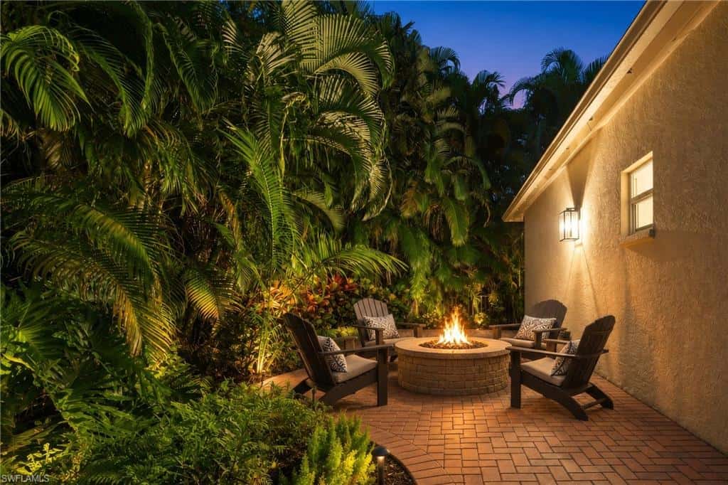 7585 Cordoba Cir, Naples, photo 43