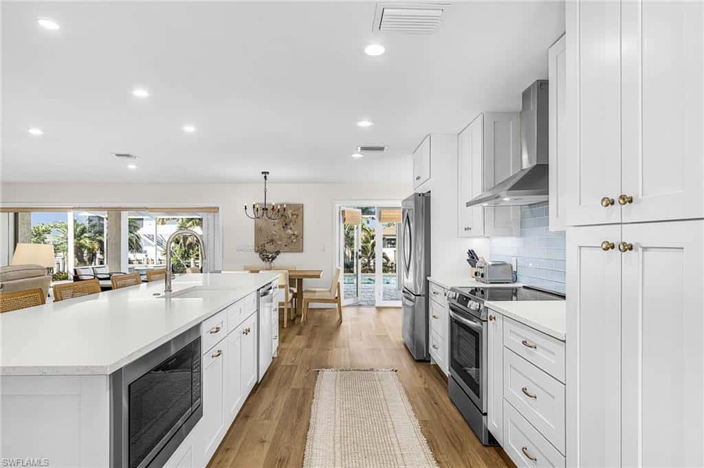 8 Palmview Blvd, Fort Myers Beach, photo 6