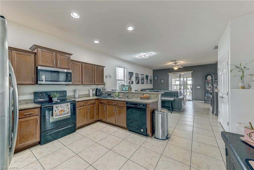 1811 13th St, Cape Coral, photo 22