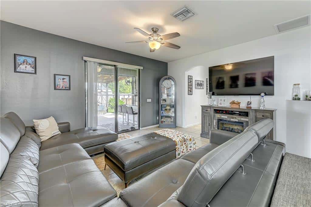 1811 13th St, Cape Coral, photo 24