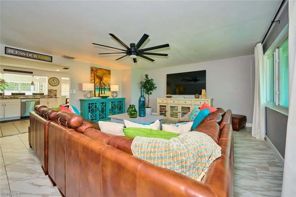 2212 Crystal Dr, Fort Myers, photo 6