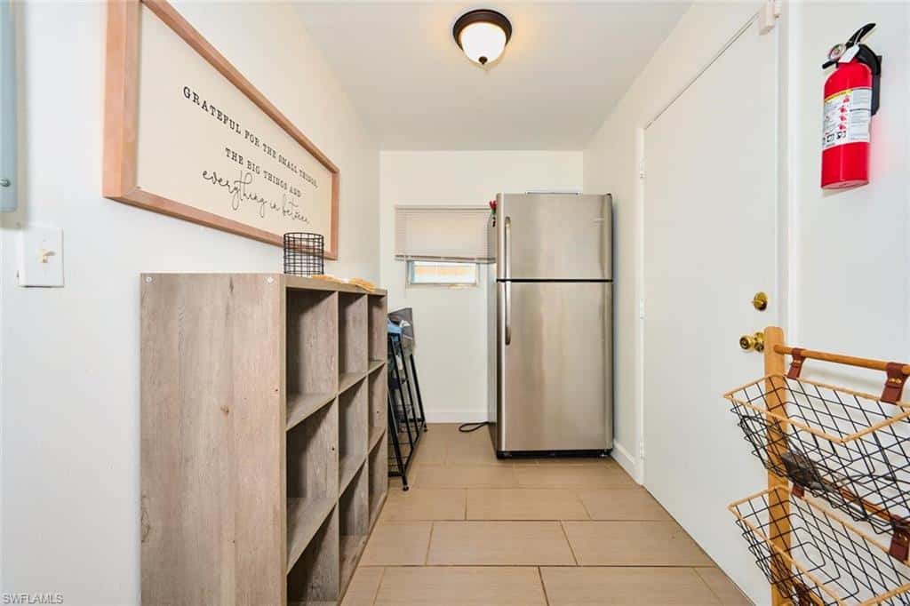 2212 Crystal Dr, Fort Myers, photo 11