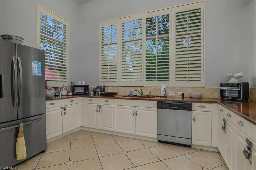 4450 Botanical Place Cir #406, Naples, photo 27