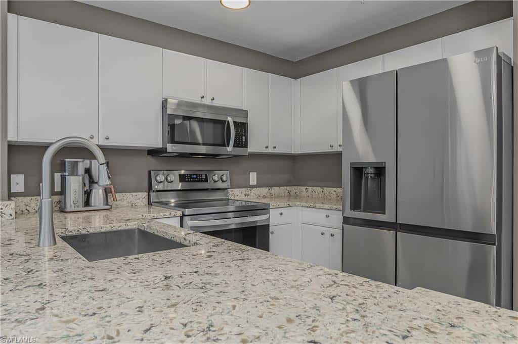 4450 Botanical Place Cir #406, Naples, photo 9