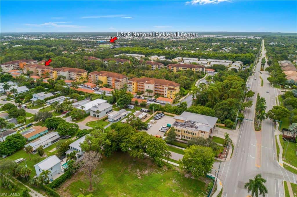 4450 Botanical Place Cir #406, Naples, photo 38