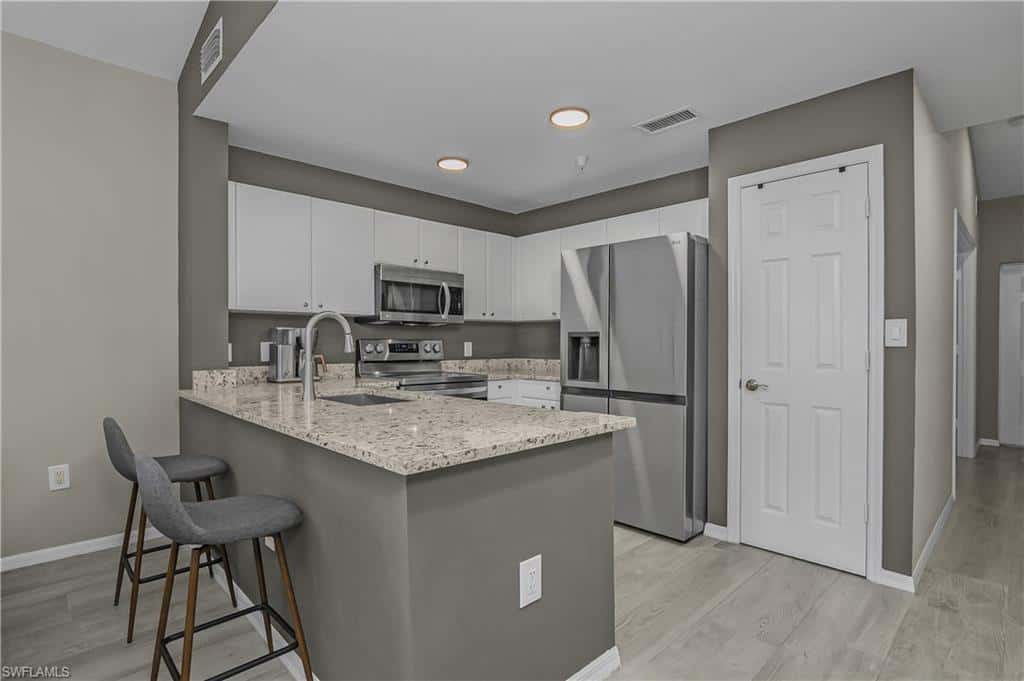 4450 Botanical Place Cir #406, Naples, photo 8