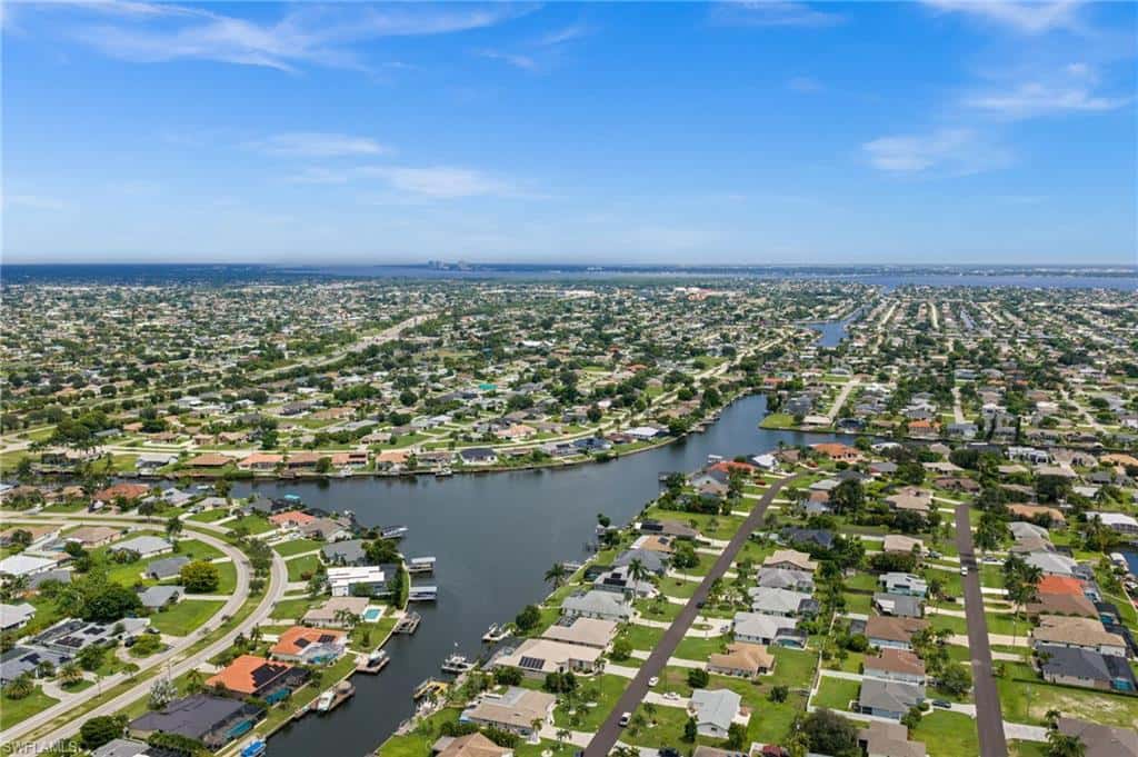 403 28th Ter, Cape Coral, photo 39
