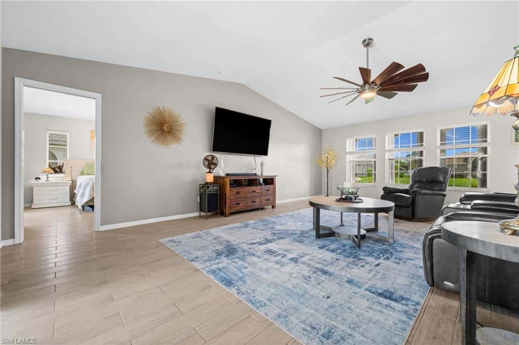 403 28th Ter, Cape Coral, photo 29