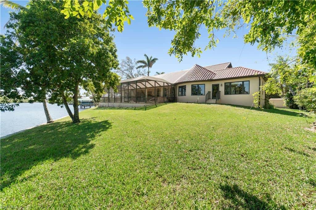 27557 Shore Dr, Bonita Springs, photo 39
