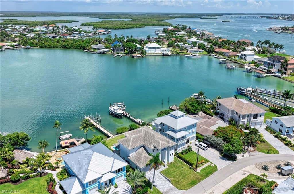62 Dolphin Cir, Naples, photo 36