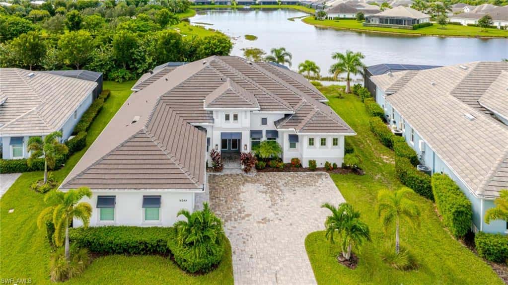 14244 Laguna Springs Ln, Naples, photo 41
