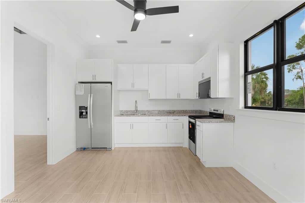 887 6th St, Naples, photo 23
