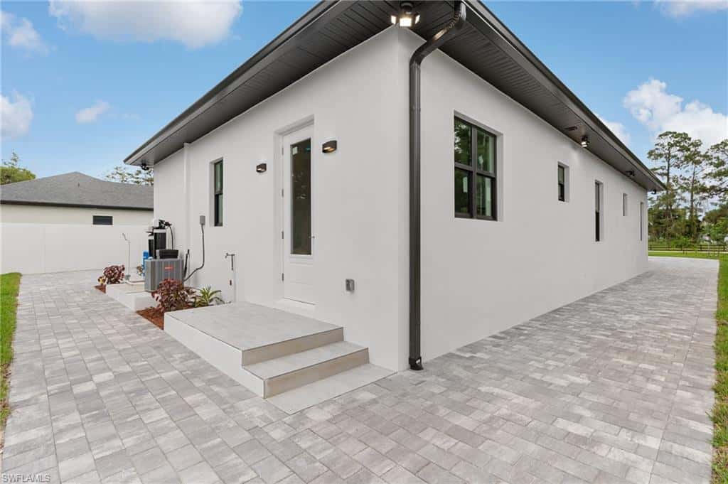 887 6th St, Naples, photo 30