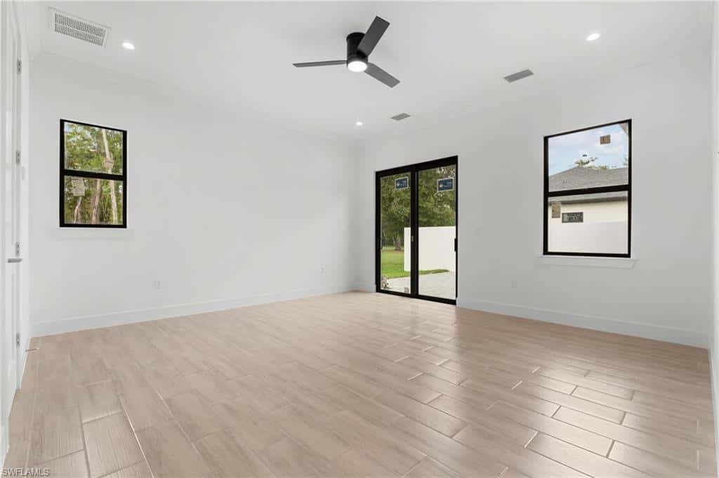887 6th St, Naples, photo 21