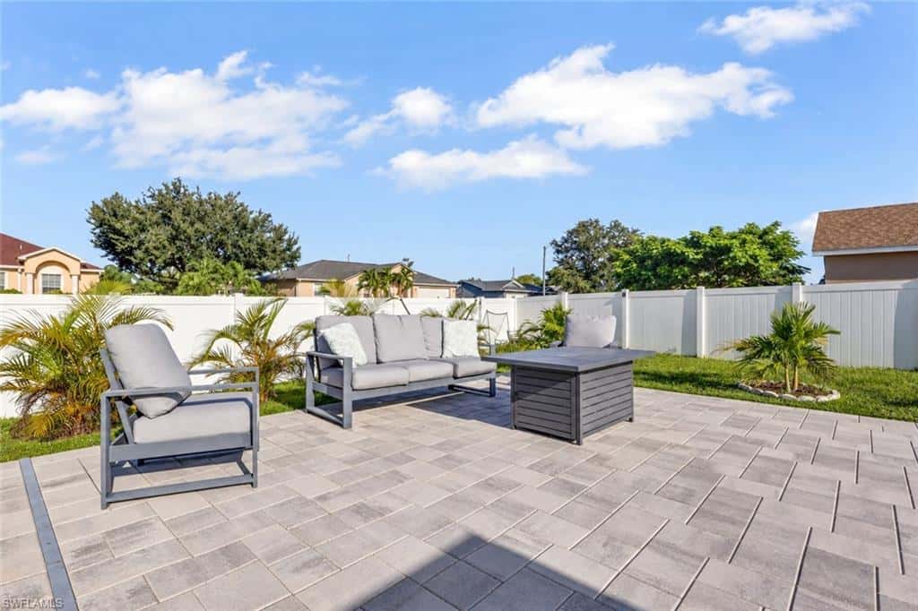 327 31st St, Cape Coral, photo 22