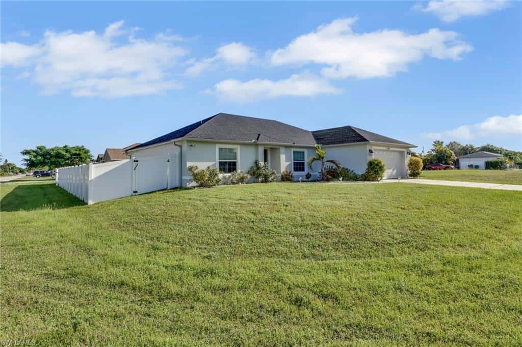 327 31st St, Cape Coral, photo 24
