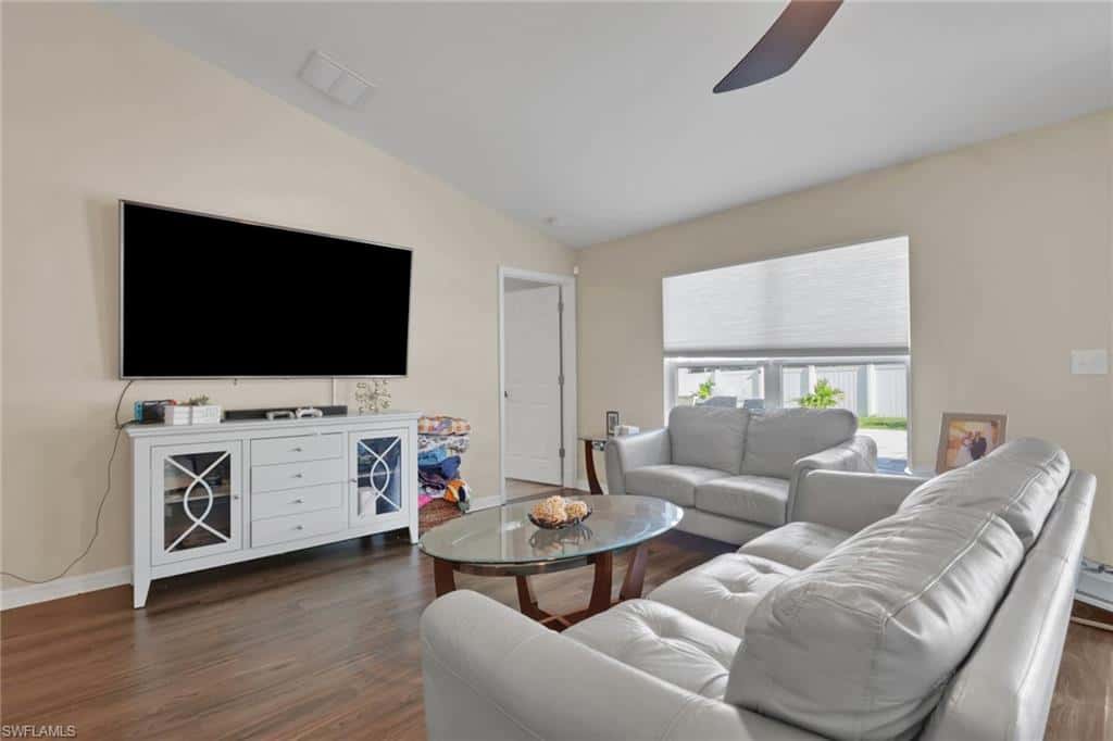 327 31st St, Cape Coral, photo 10