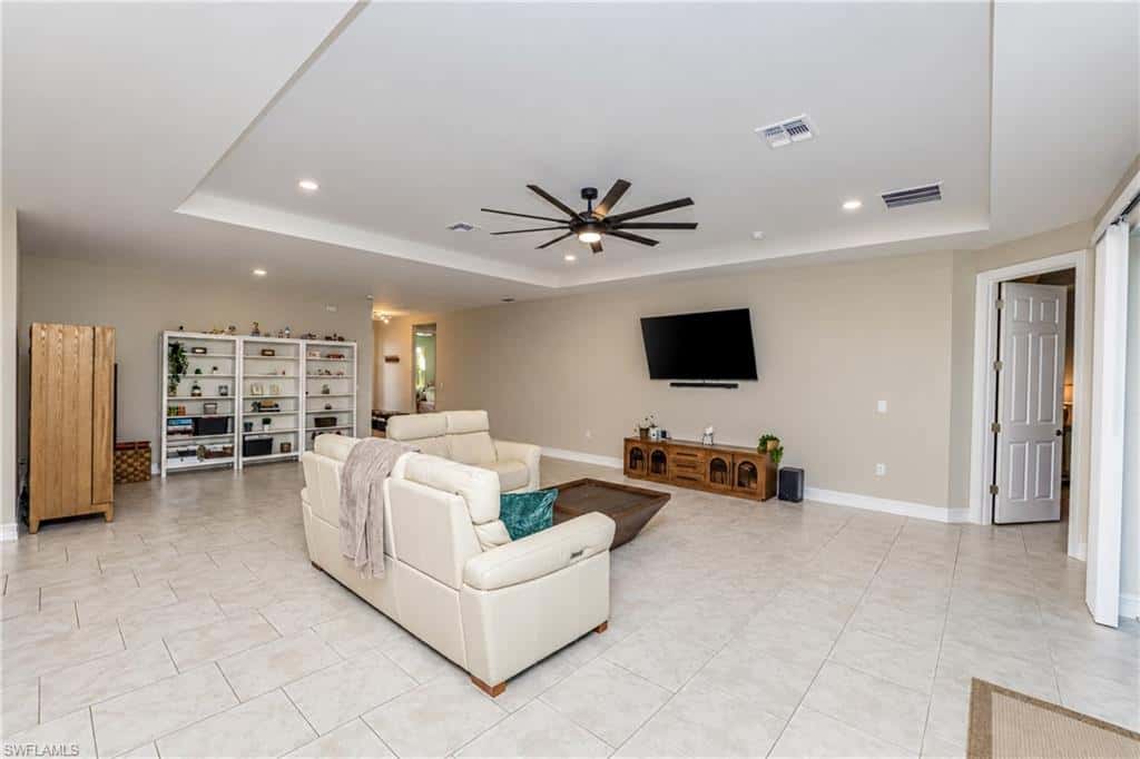 113 33rd Pl, Cape Coral, photo 11