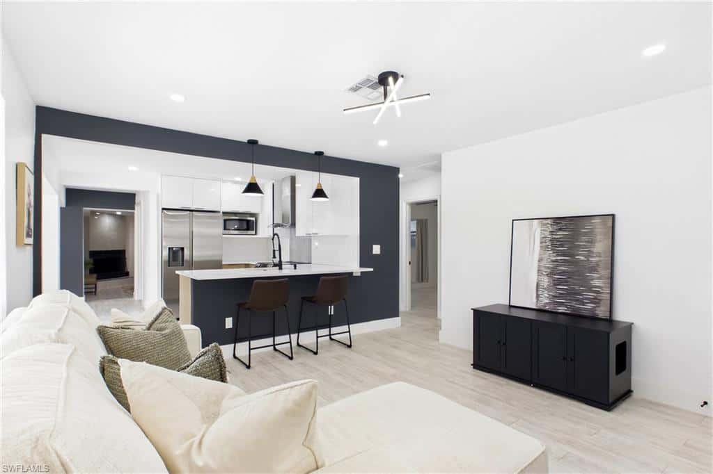 2926 Holly Rd, Fort Myers, photo 9