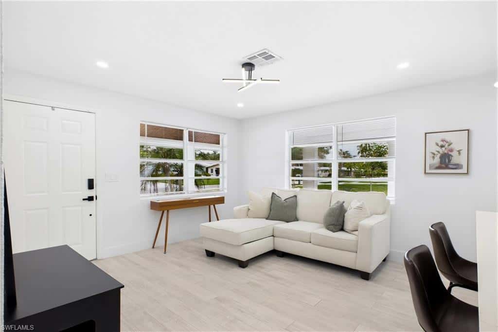 2926 Holly Rd, Fort Myers, photo 10
