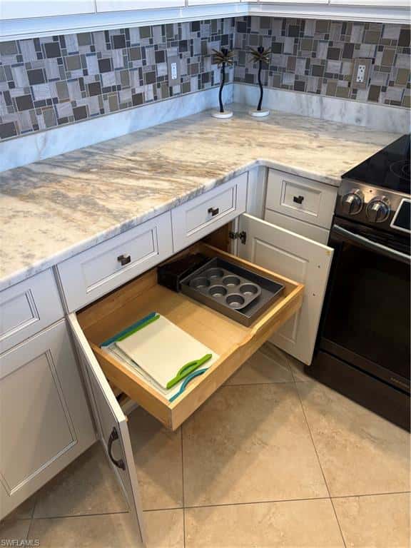 2090 First St #i2409, Fort Myers, photo 6