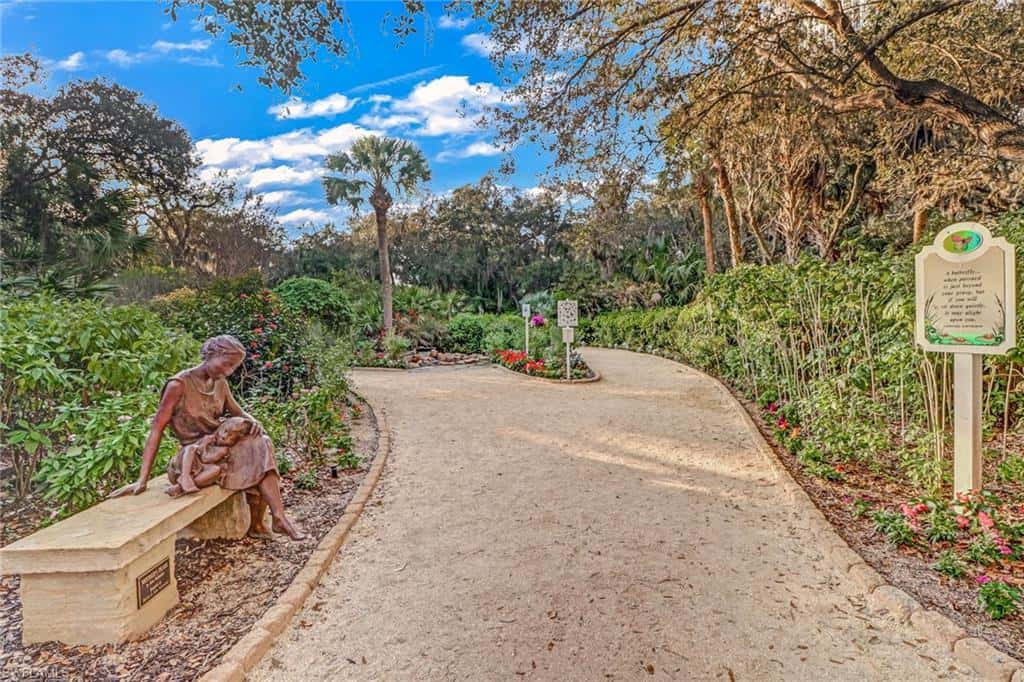 27131 Oakwood Lake Dr, Bonita Springs, photo 38