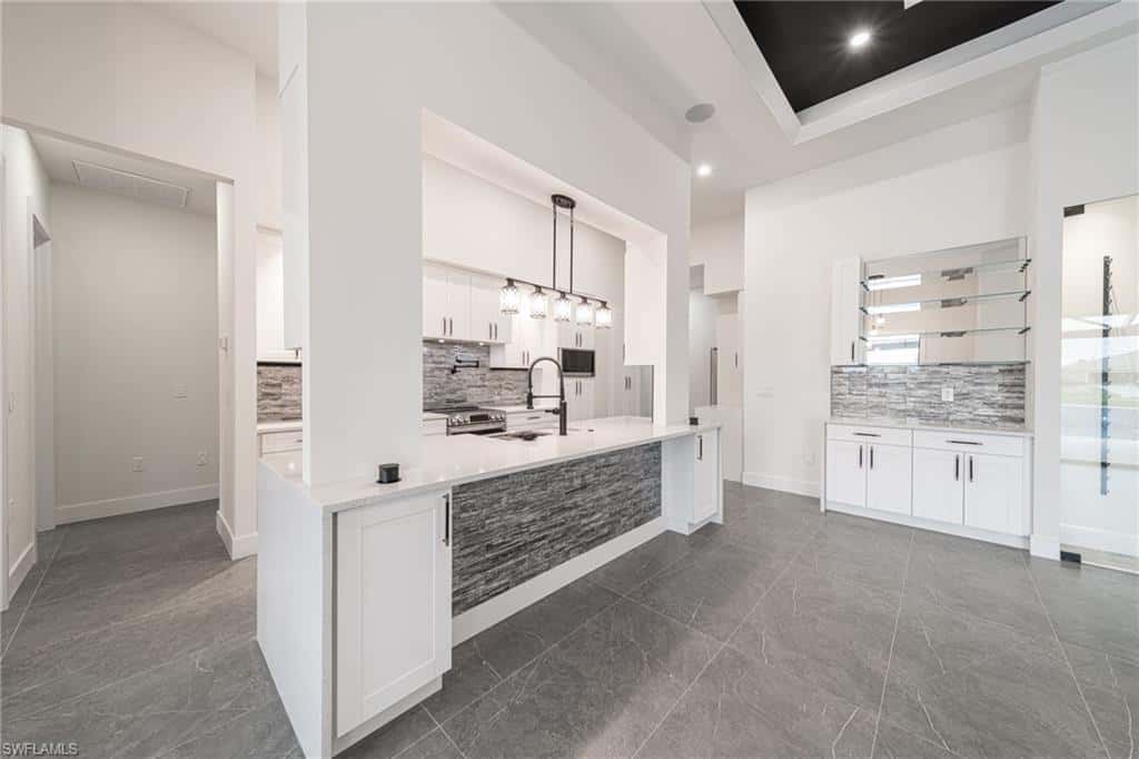 209 Chiquita Blvd, Cape Coral, photo 13