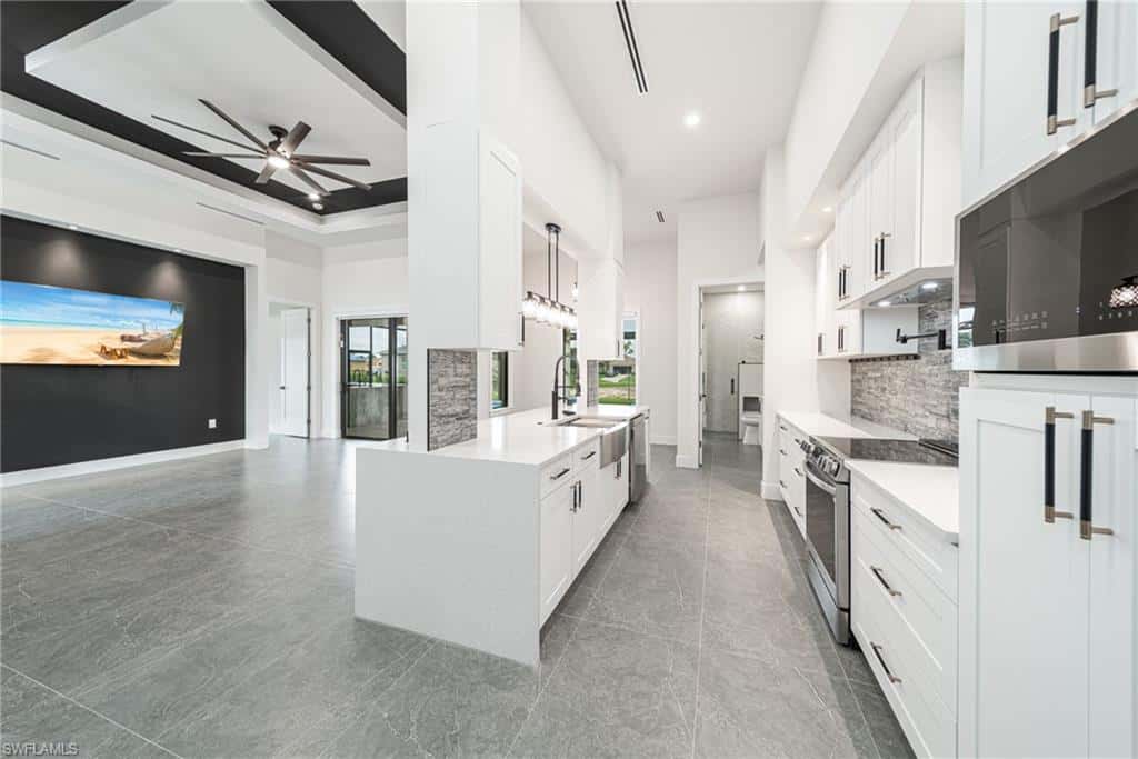 209 Chiquita Blvd, Cape Coral, photo 16