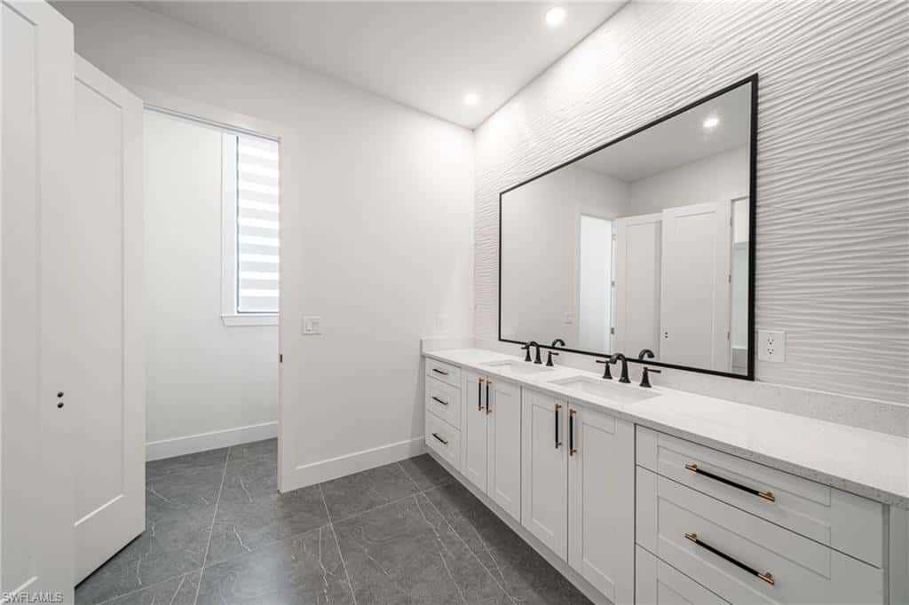 209 Chiquita Blvd, Cape Coral, photo 32