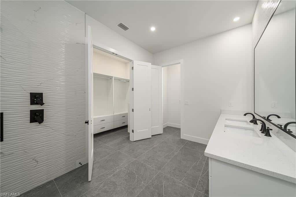 209 Chiquita Blvd, Cape Coral, photo 31