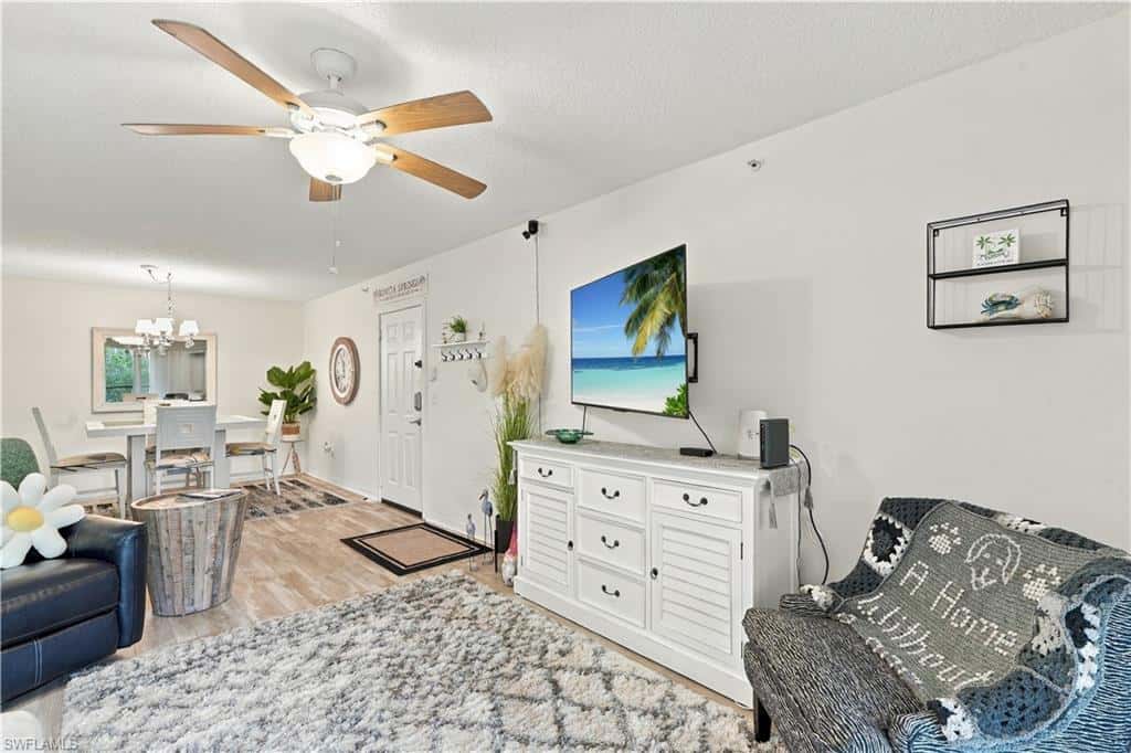 8960 Colonnades Ct #915, Bonita Springs, photo 5